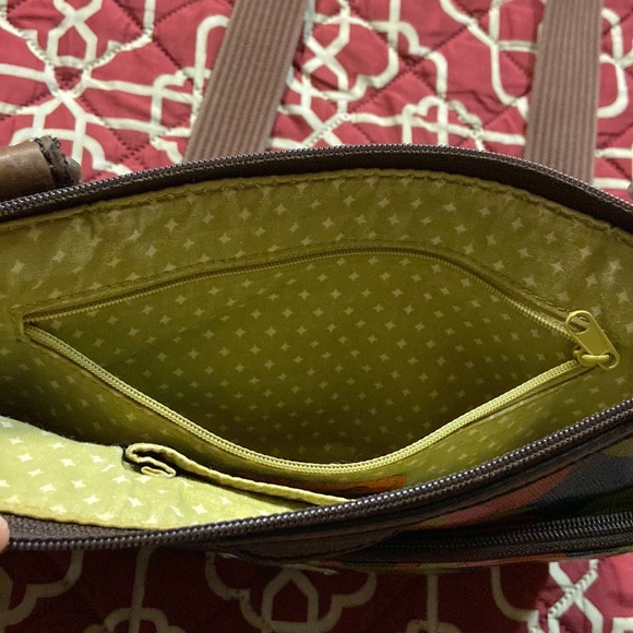 Fossil Key-Per crossbody purse. Super cute & in great shape! - Picture 7 of 9